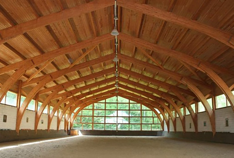 Конно-спортивный манеж